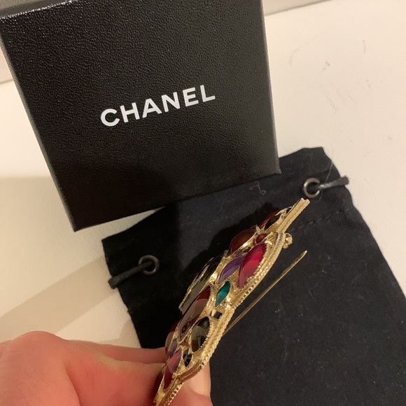 CHANEL CC Multicolor Gem Stone Large Vendura Style Brooch Pin Gold Pink Purple - Picture 8 of 13